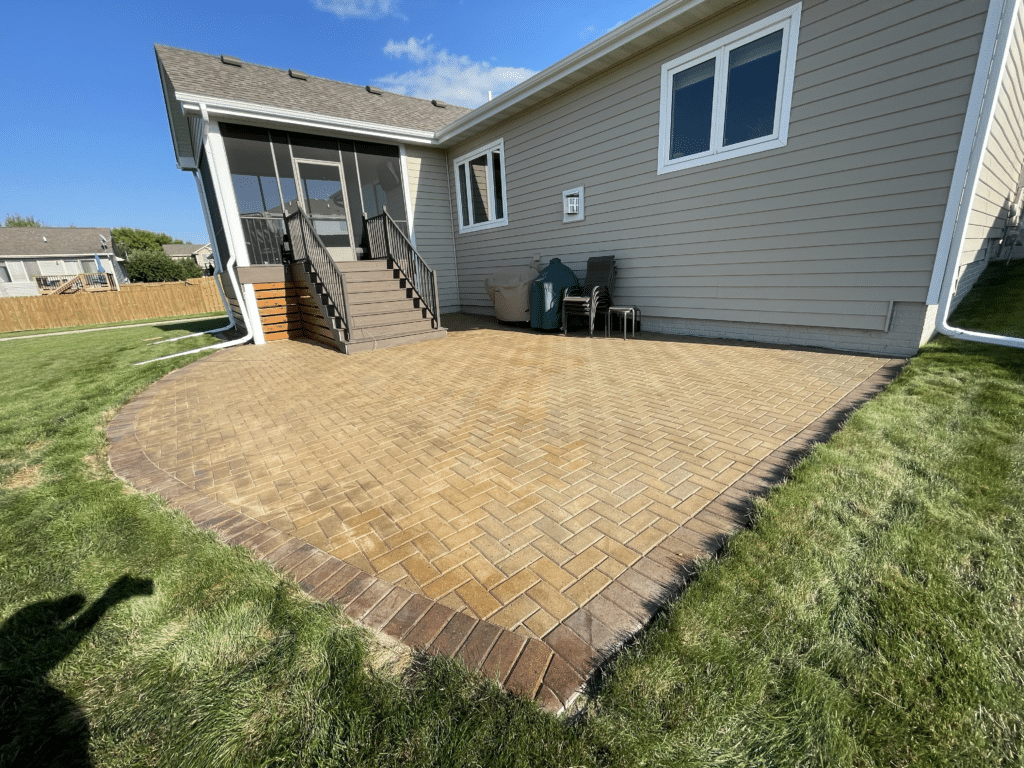 des moines paver patio installation