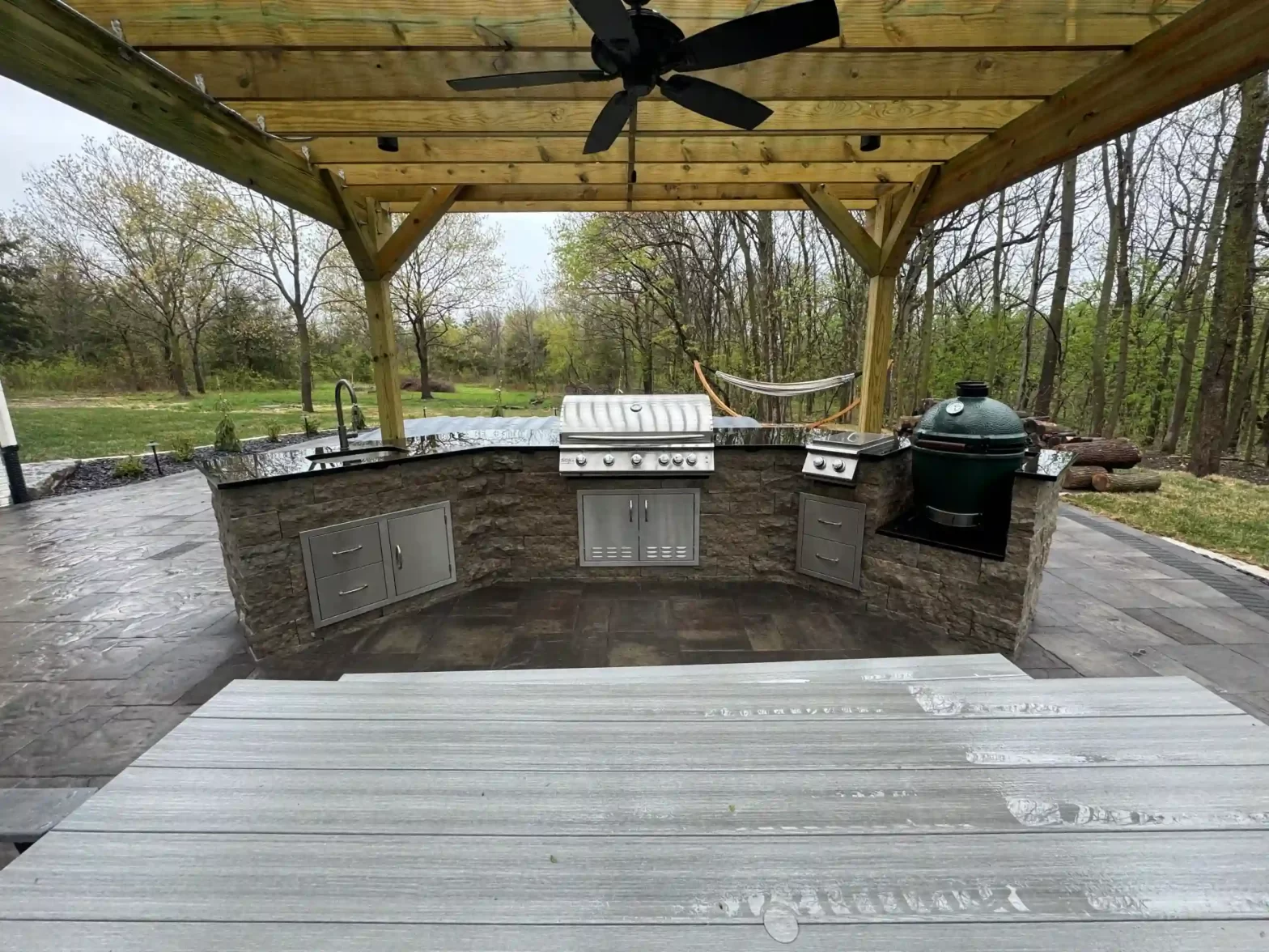 outdoor kitchen in Des Moines Iowa