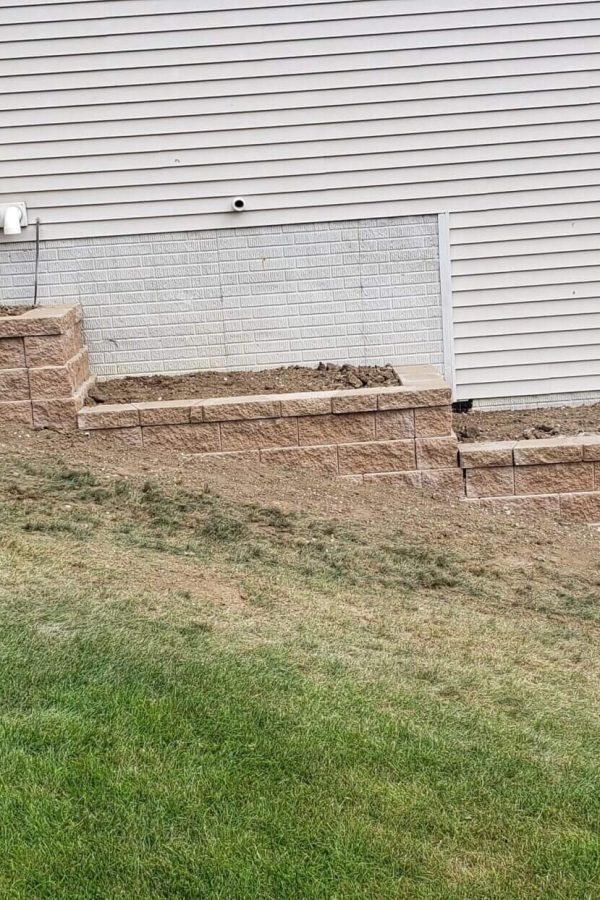 tiered block retaining wall - landscaping des moines iowa